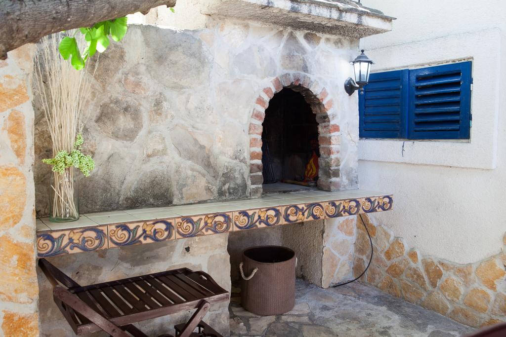 Villa Em Trogir Bagian luar foto