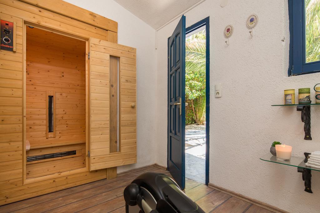 Villa Em Trogir Bagian luar foto